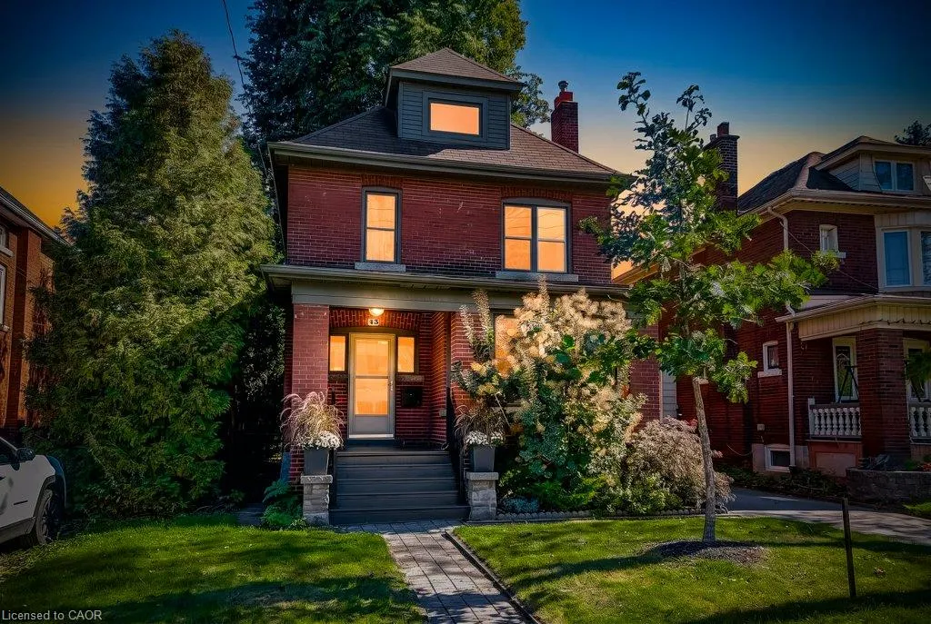 43 Rosslyn Avenue S