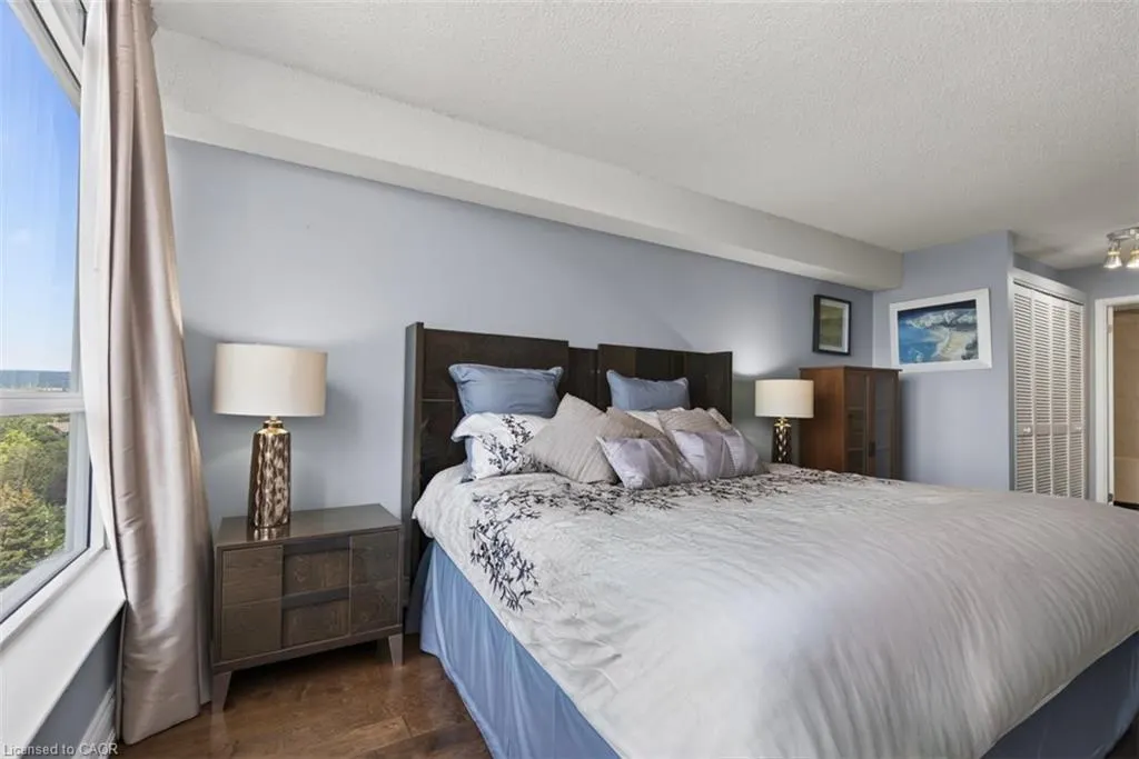 1276 Maple Crossing Boulevard #903