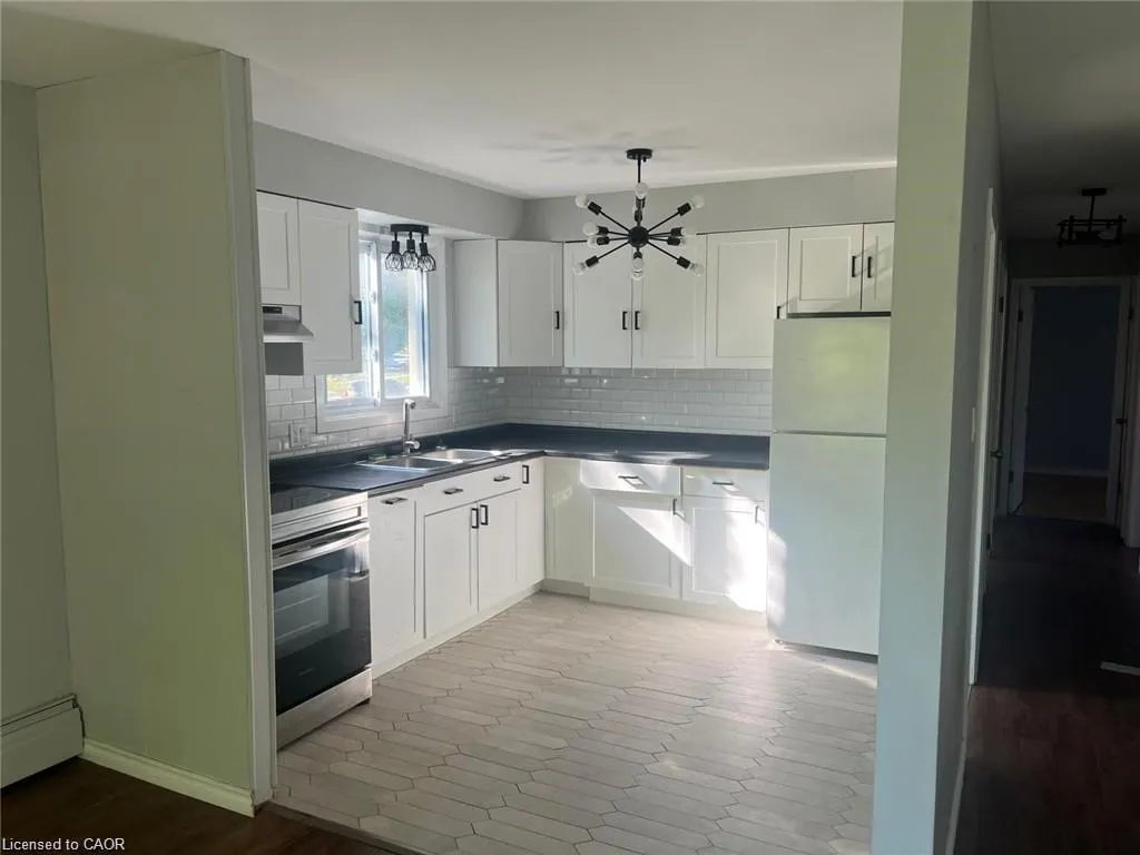 92 Confederation Drive #2
