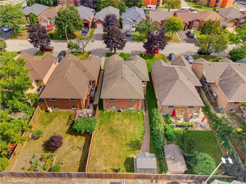 10 Noble Court