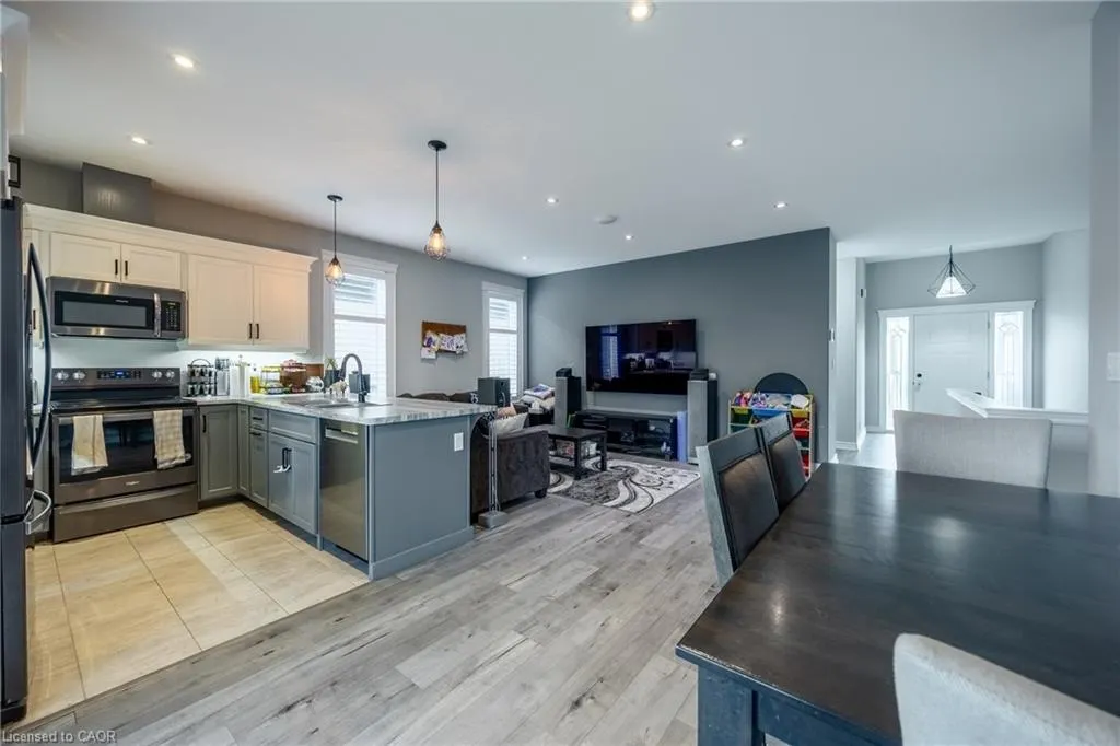 24 Craddock Boulevard #17