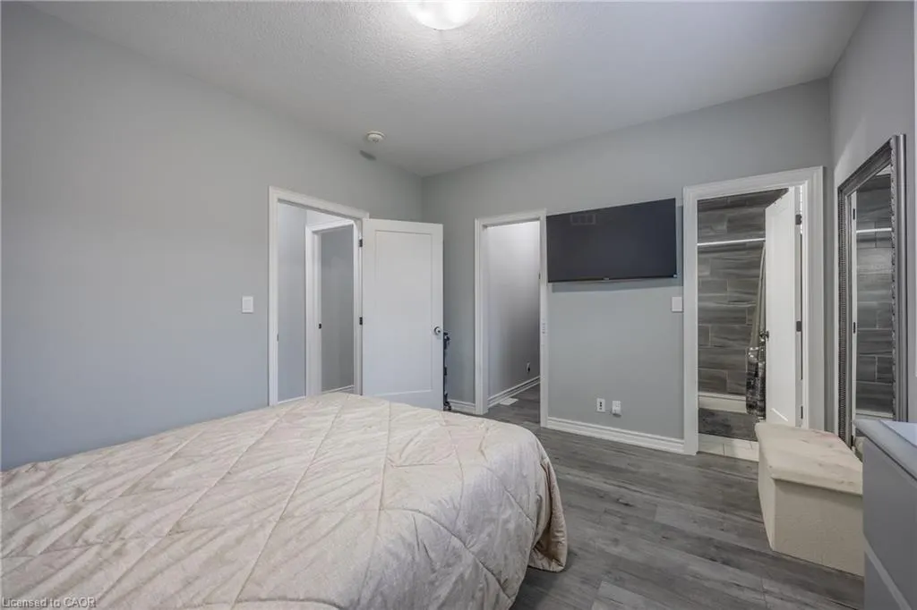 24 Craddock Boulevard #17