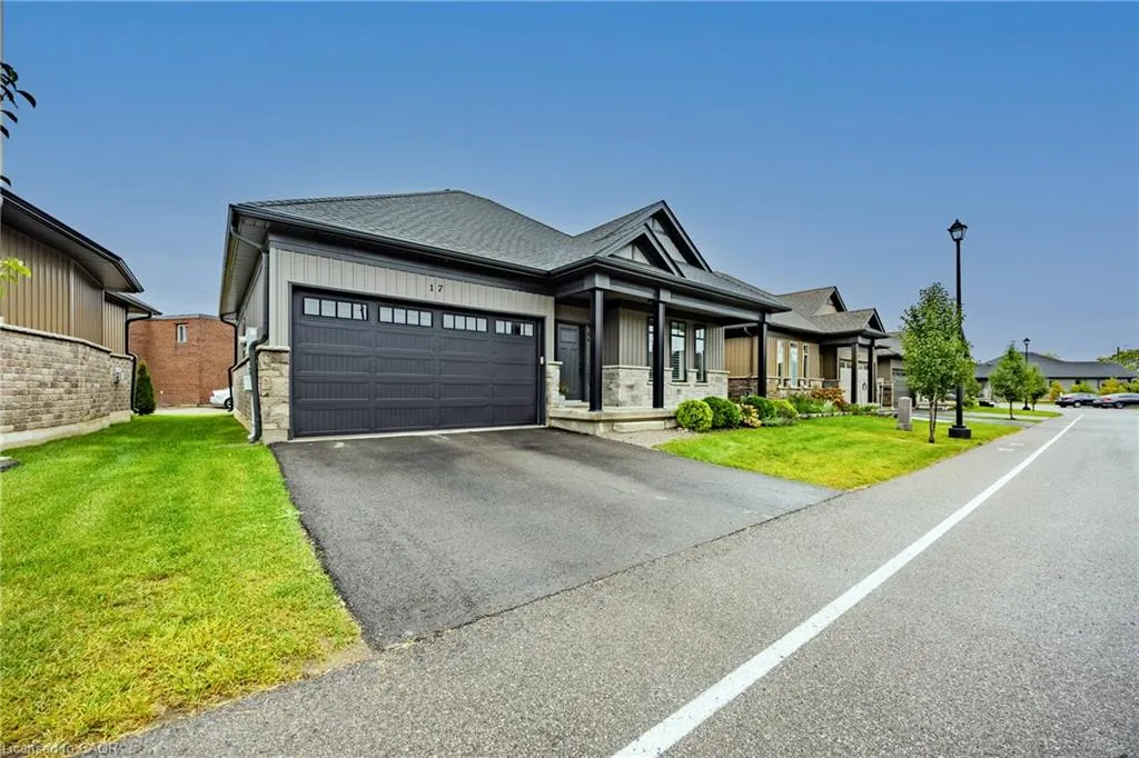 24 Craddock Boulevard #17