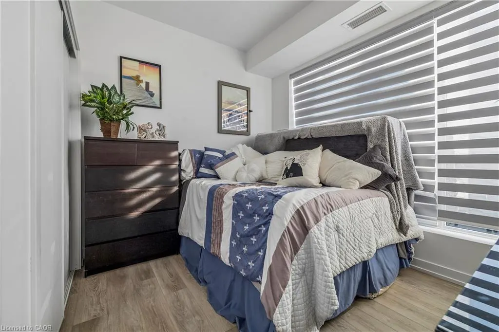 450 Dundas Street E #1005