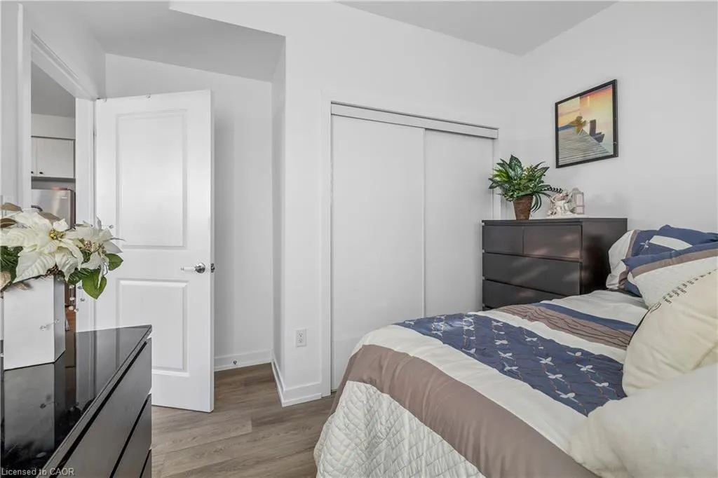 450 Dundas Street E #1005