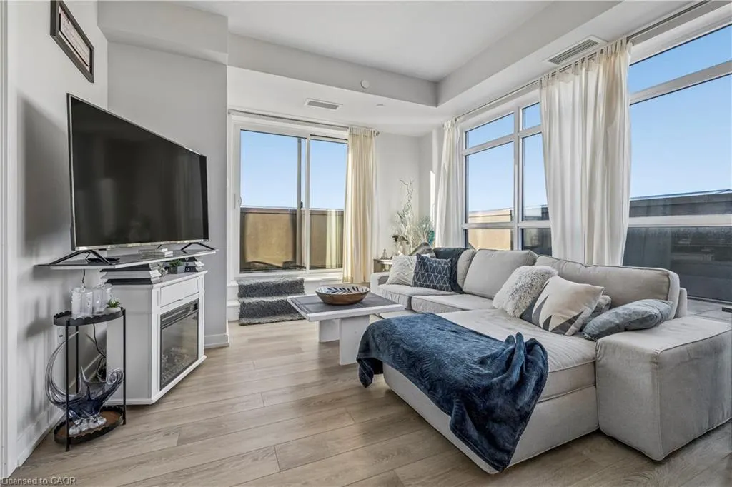 450 Dundas Street E #1005