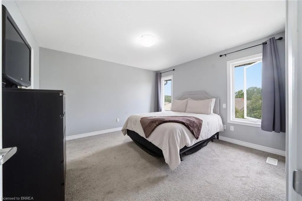 30 Balmoral Street #2