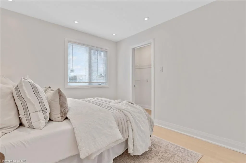 62 Glenvalley Drive
