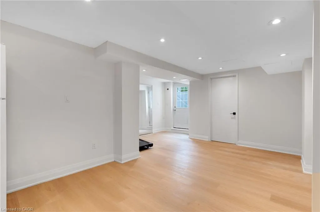 62 Glenvalley Drive