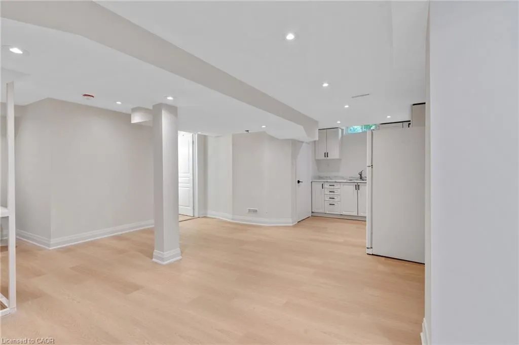 62 Glenvalley Drive