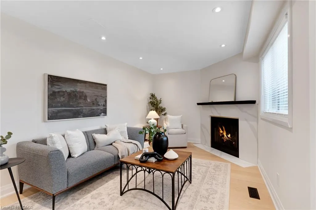 62 Glenvalley Drive