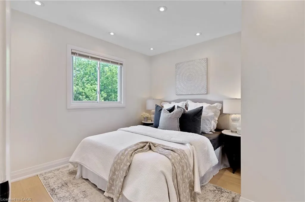 62 Glenvalley Drive
