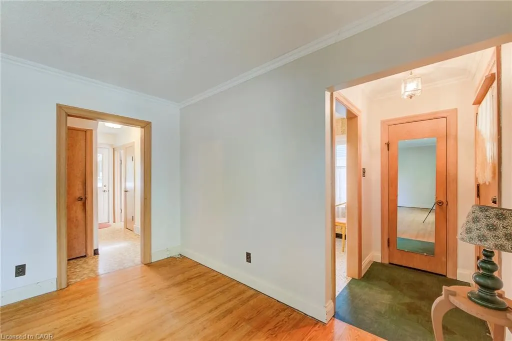 11 Crestwood Avenue