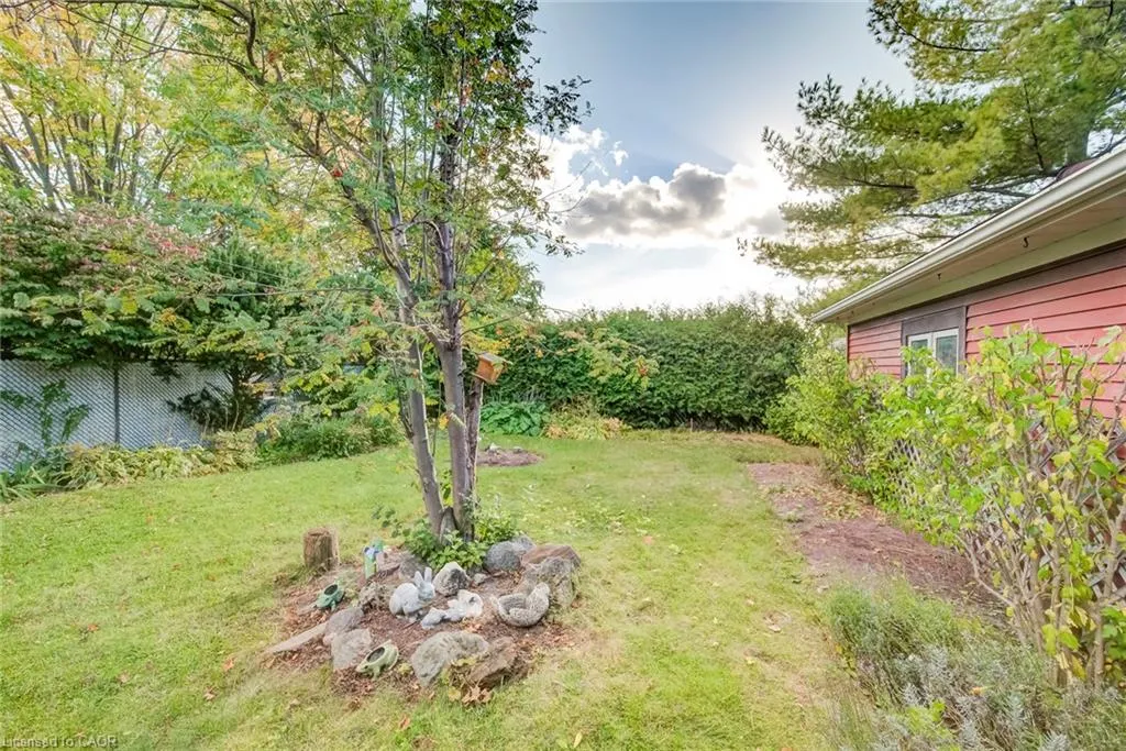 11 Crestwood Avenue