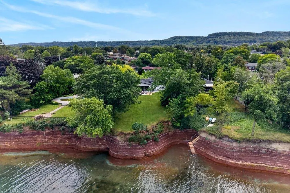 90 Lakeside Drive