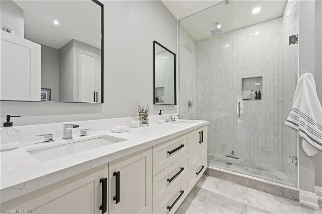 4155 Stonebridge Crescent