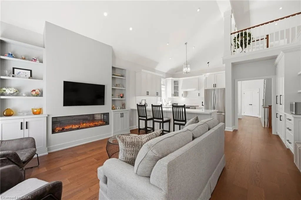 4155 Stonebridge Crescent
