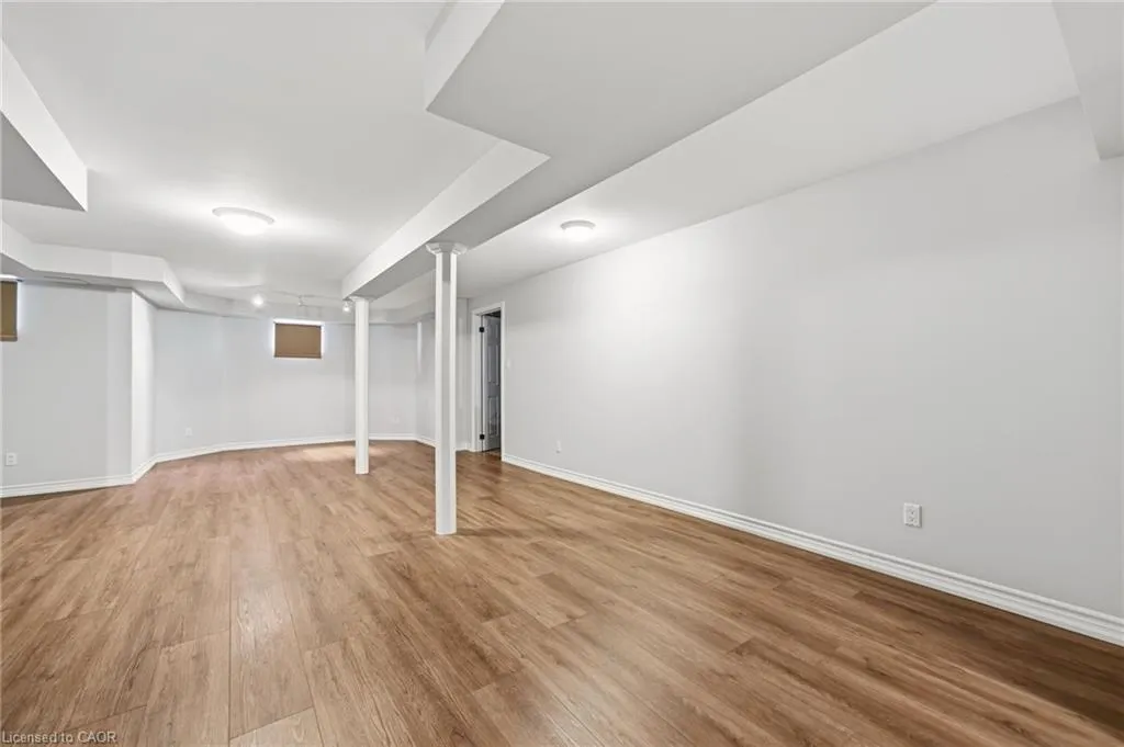 4155 Stonebridge Crescent