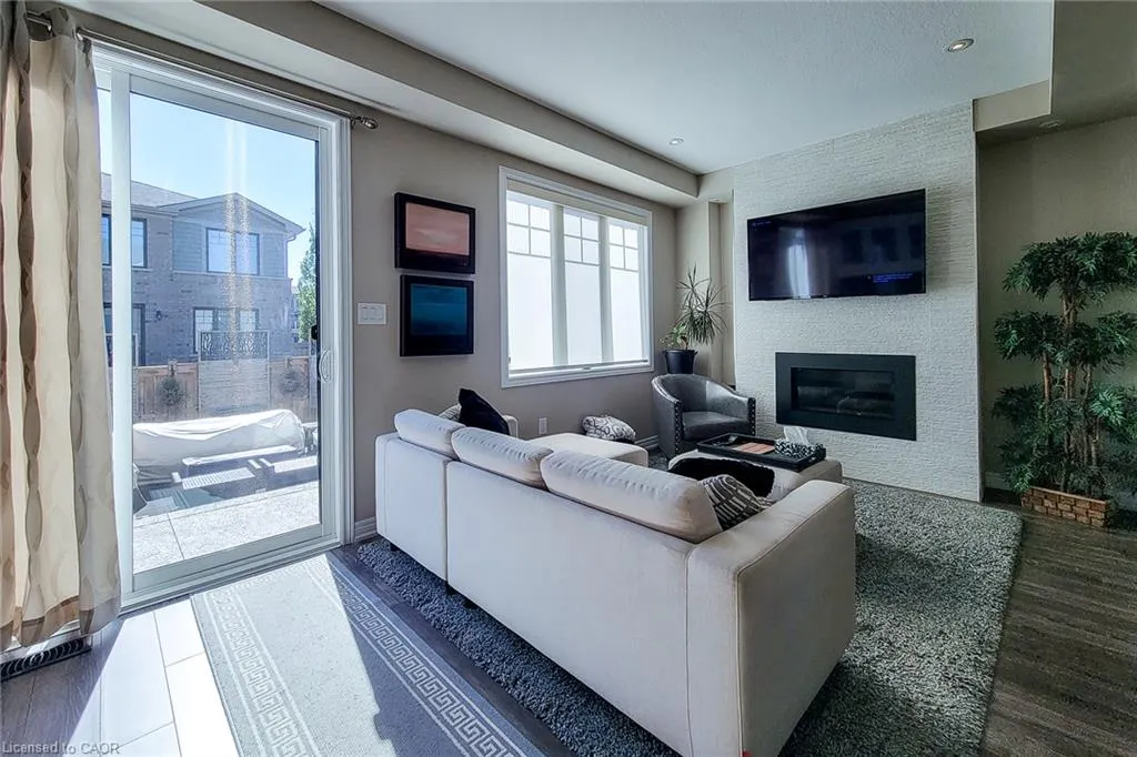 65 Waterview Lane
