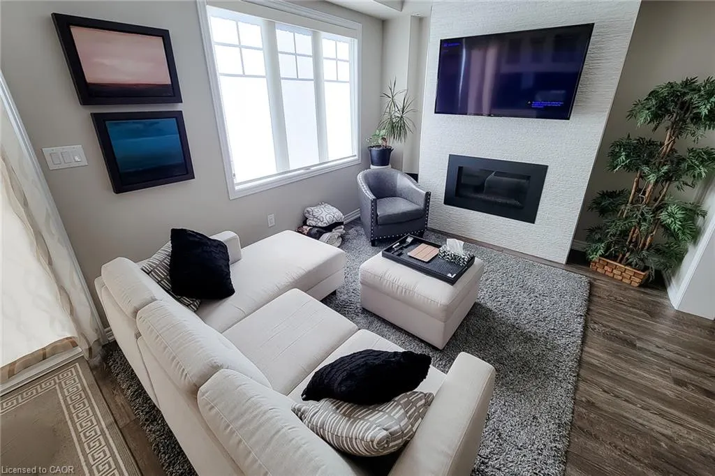 65 Waterview Lane
