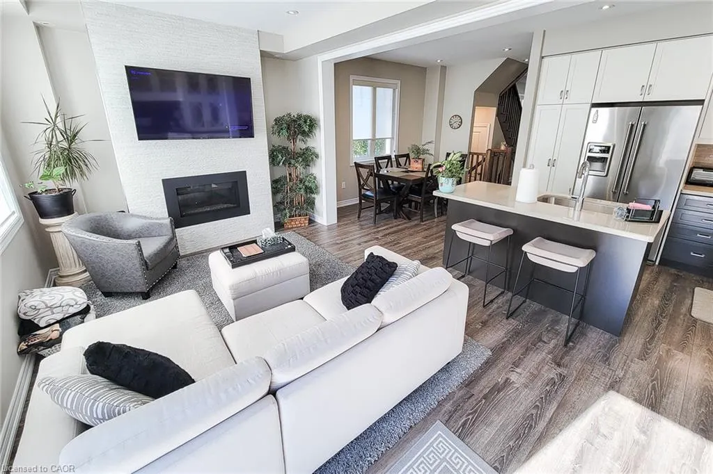 65 Waterview Lane