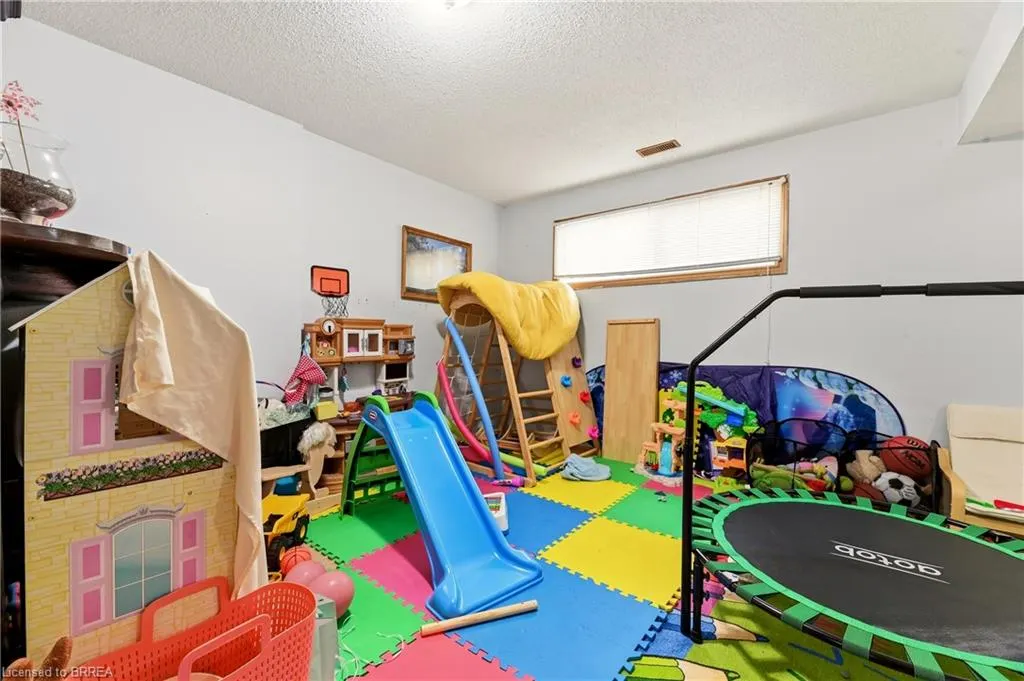 82 Beaver Crescent