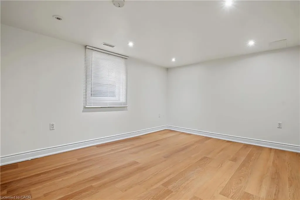 143 Elgin Crescent