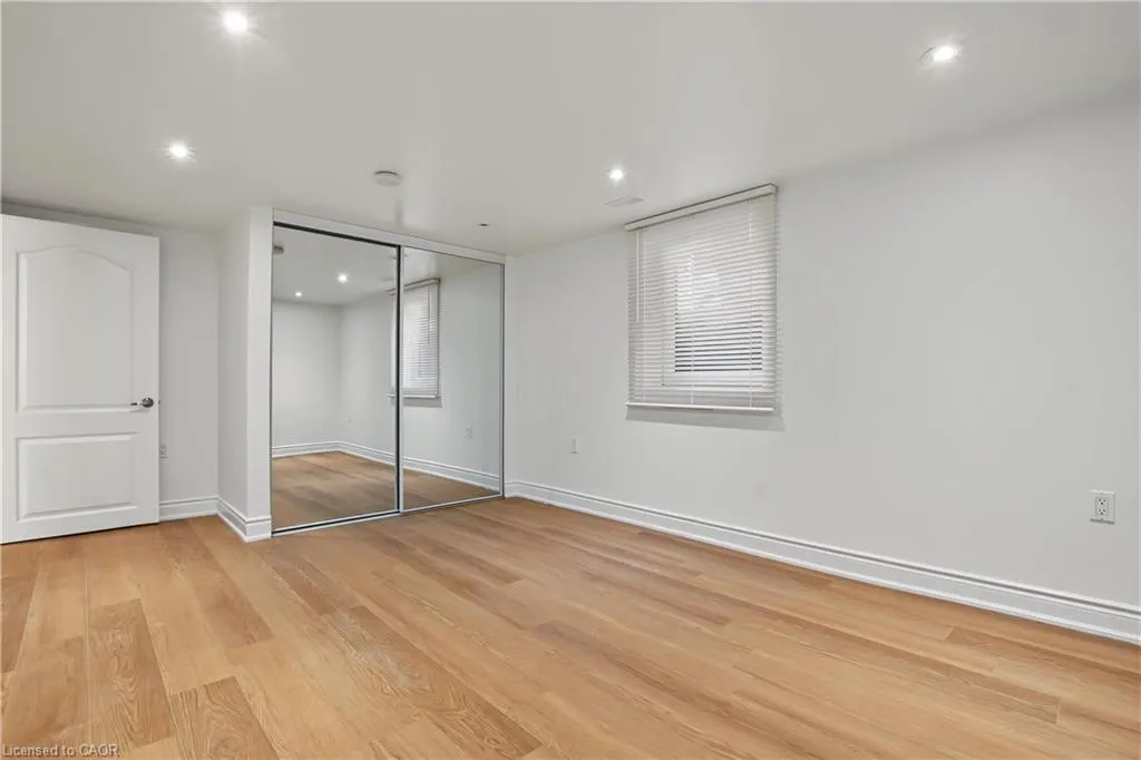 143 Elgin Crescent