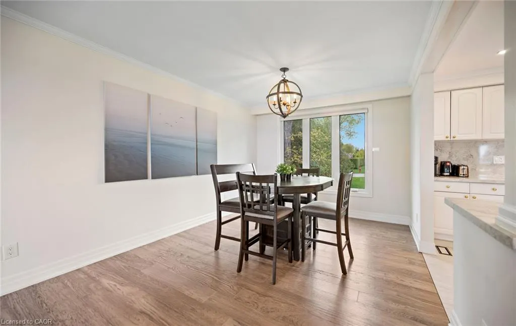 17 Wendakee Drive