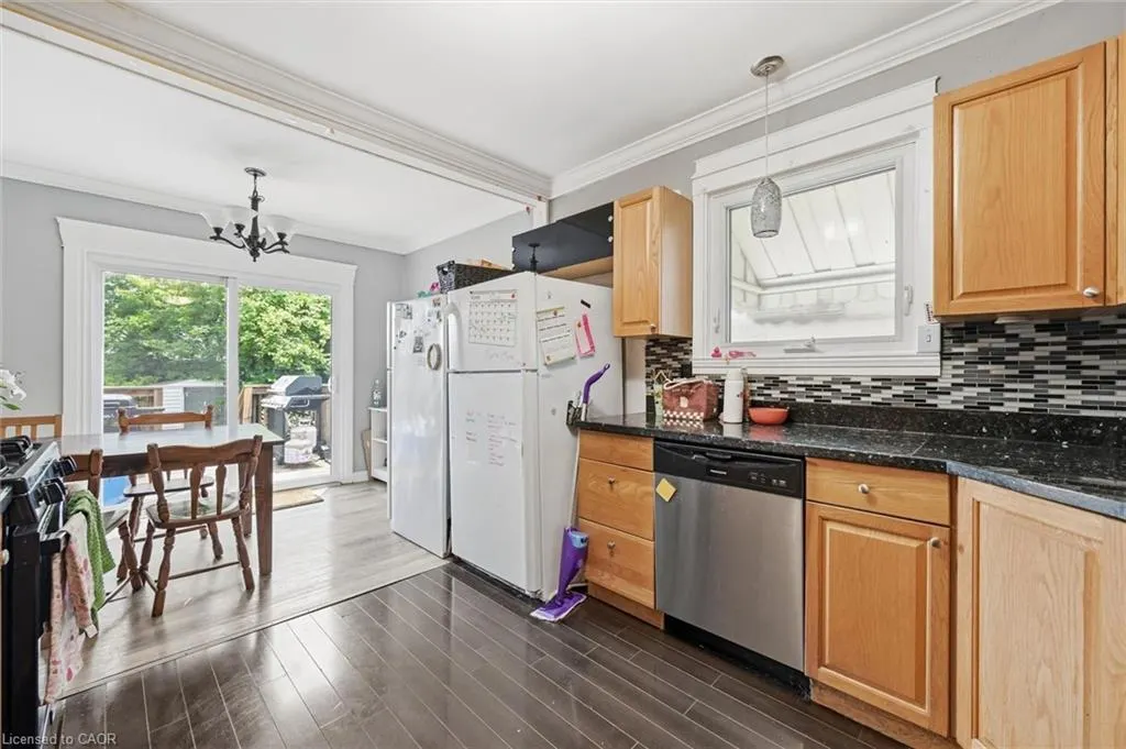 275 West 2nd Street