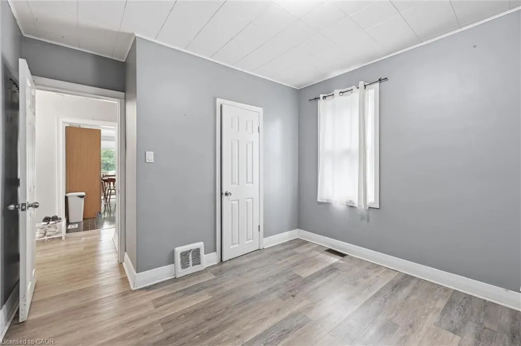 275 West 2nd Street