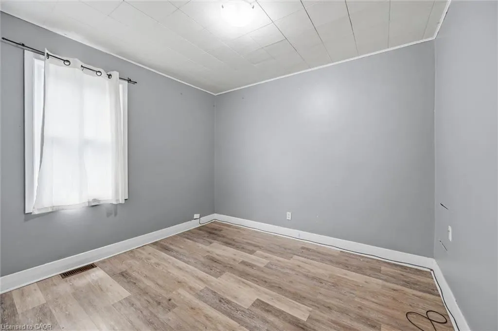 275 West 2nd Street