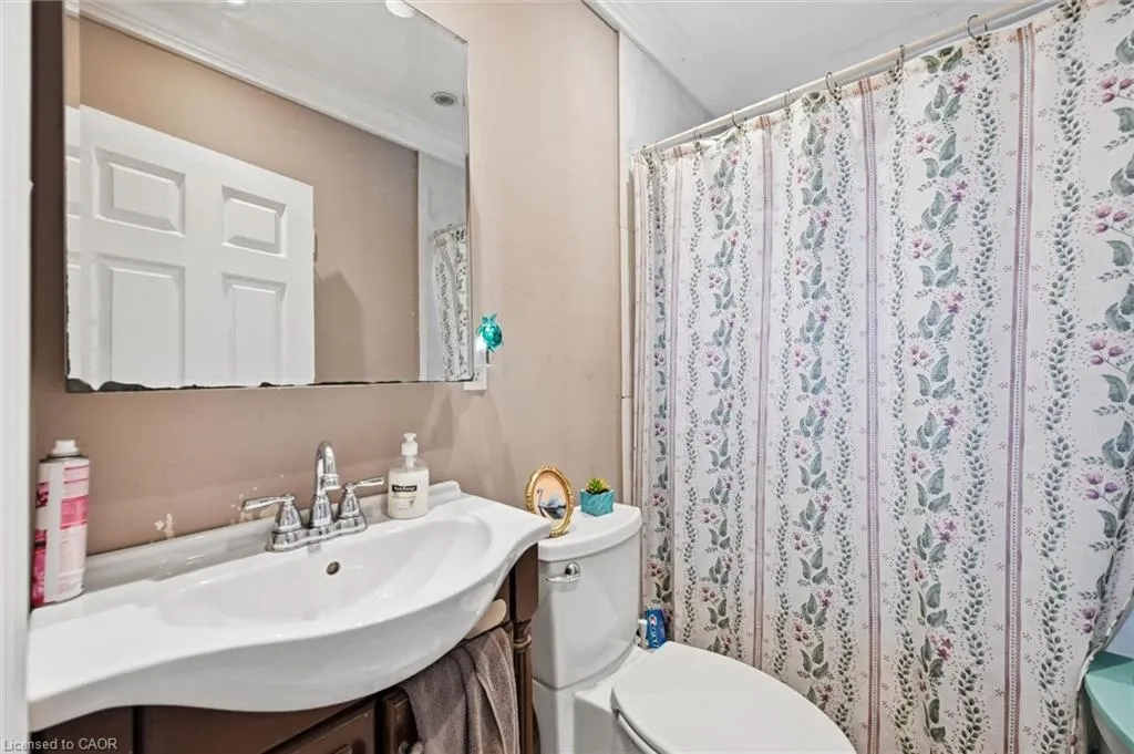 275 West 2nd Street