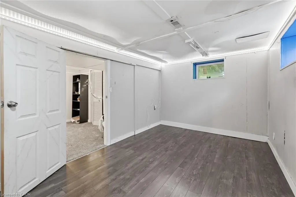 275 West 2nd Street