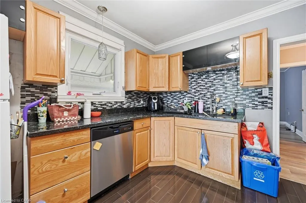 275 West 2nd Street