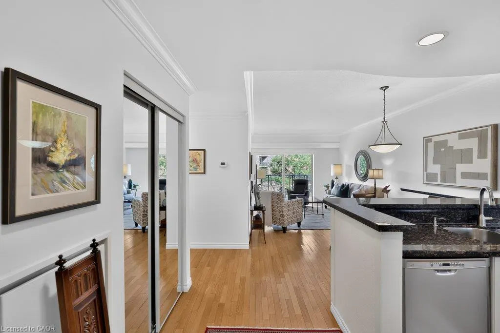 5188 Lakeshore Road #409