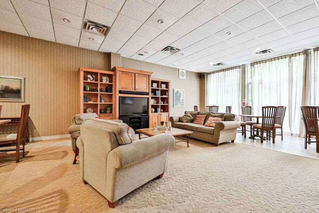 5188 Lakeshore Road #409