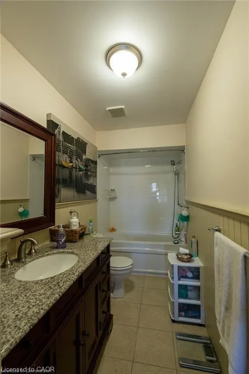 26 Moss Boulevard #15