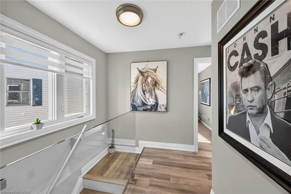 4377 Beverley Crescent