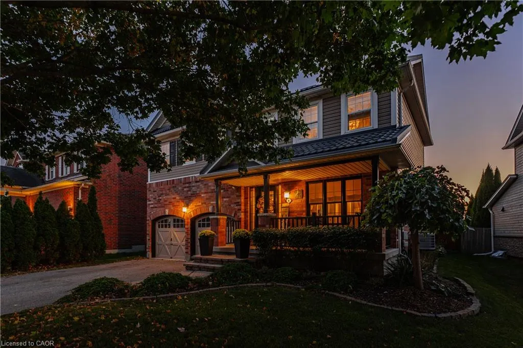6 Mathews Court