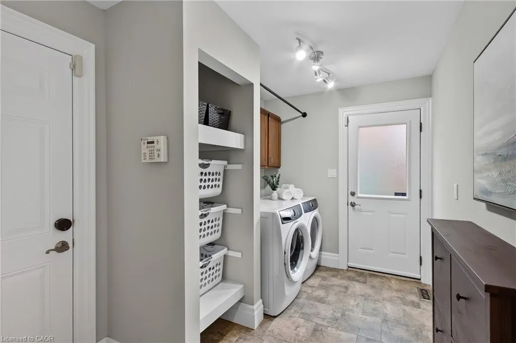3523 Kingbird Court