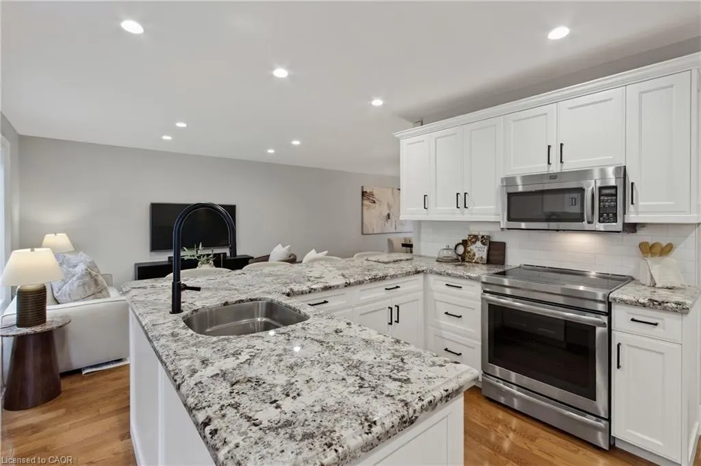 3523 Kingbird Court
