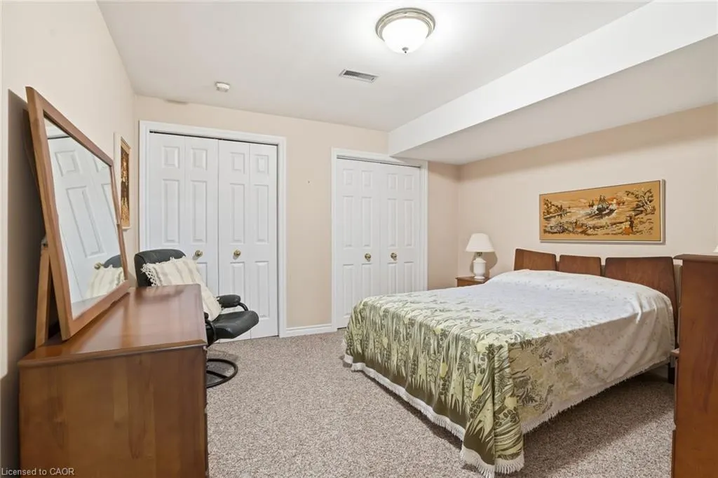 9 Kinsman Court S