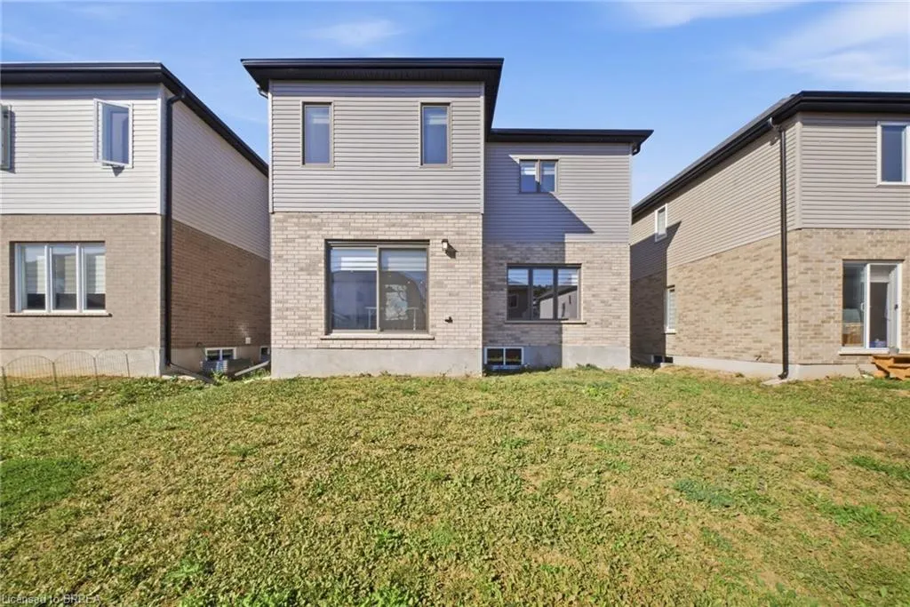 112 Honey Street
