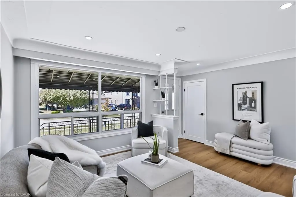 38 Deerhurst Road