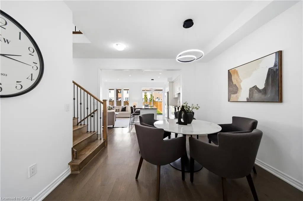 7 Heming Trail