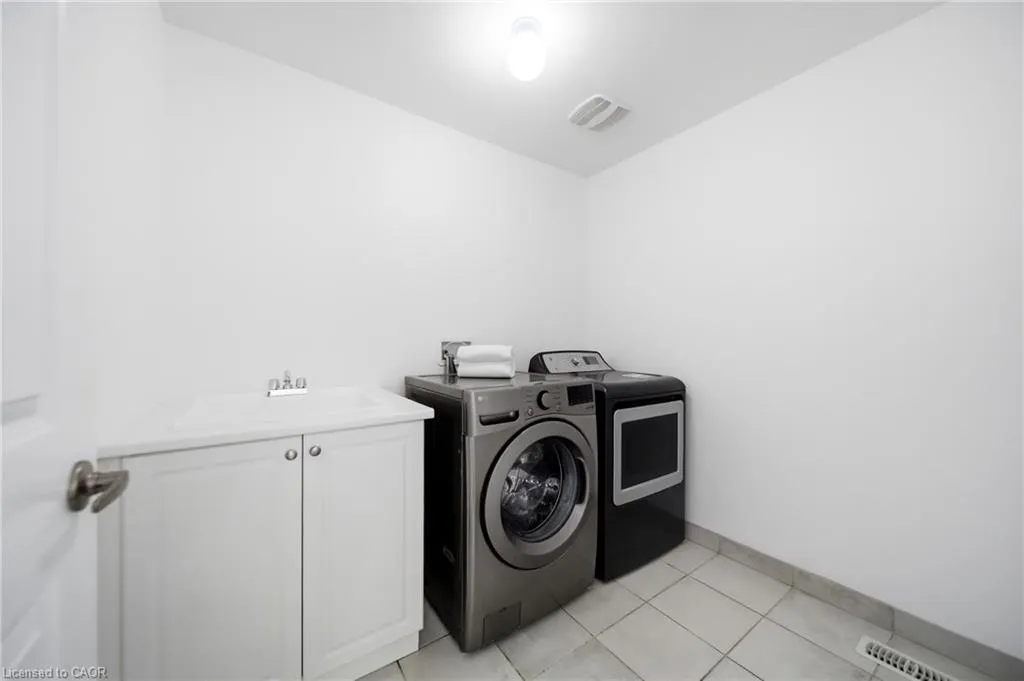 7 Heming Trail