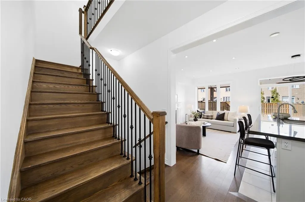 7 Heming Trail