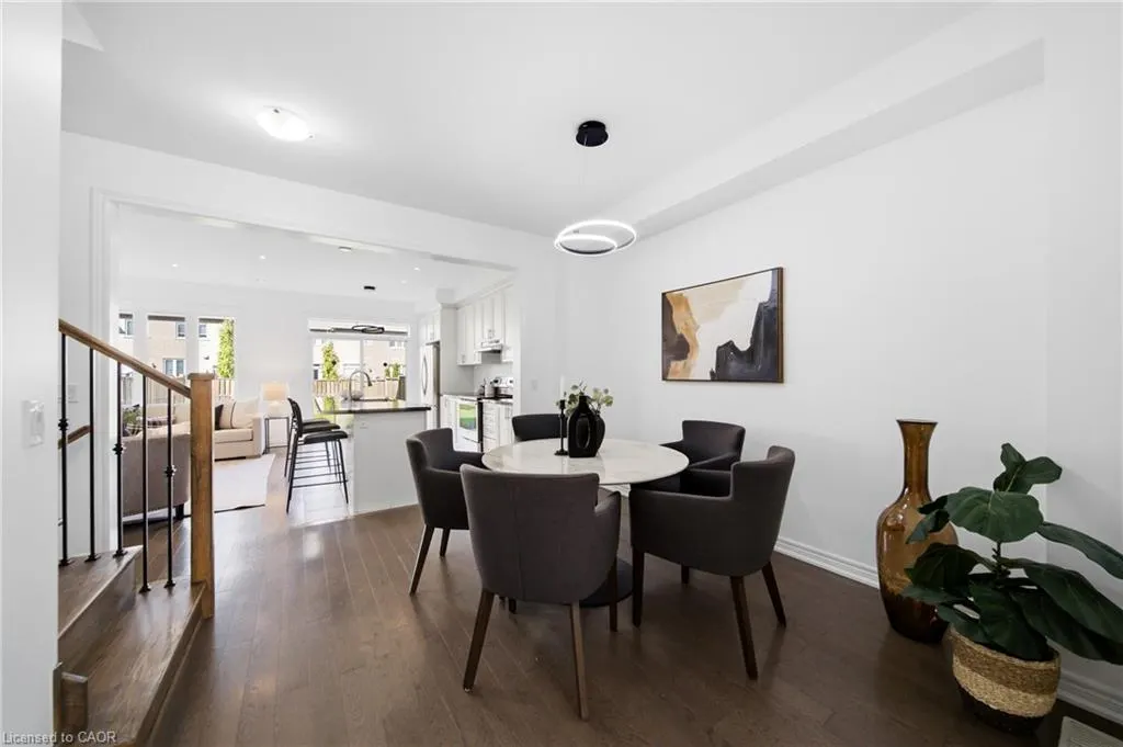 7 Heming Trail