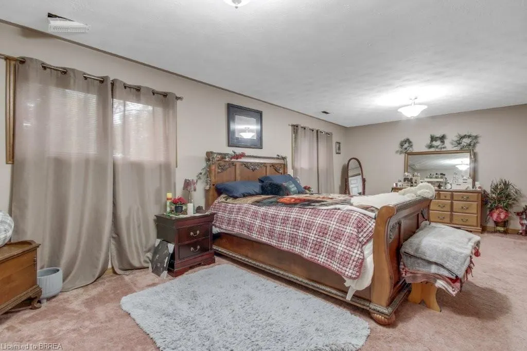 72 Lynden Hill Crescent